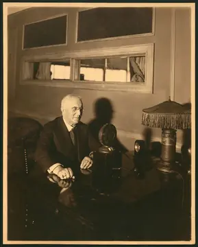 Thomas Edison Carbon Microphone (1877)